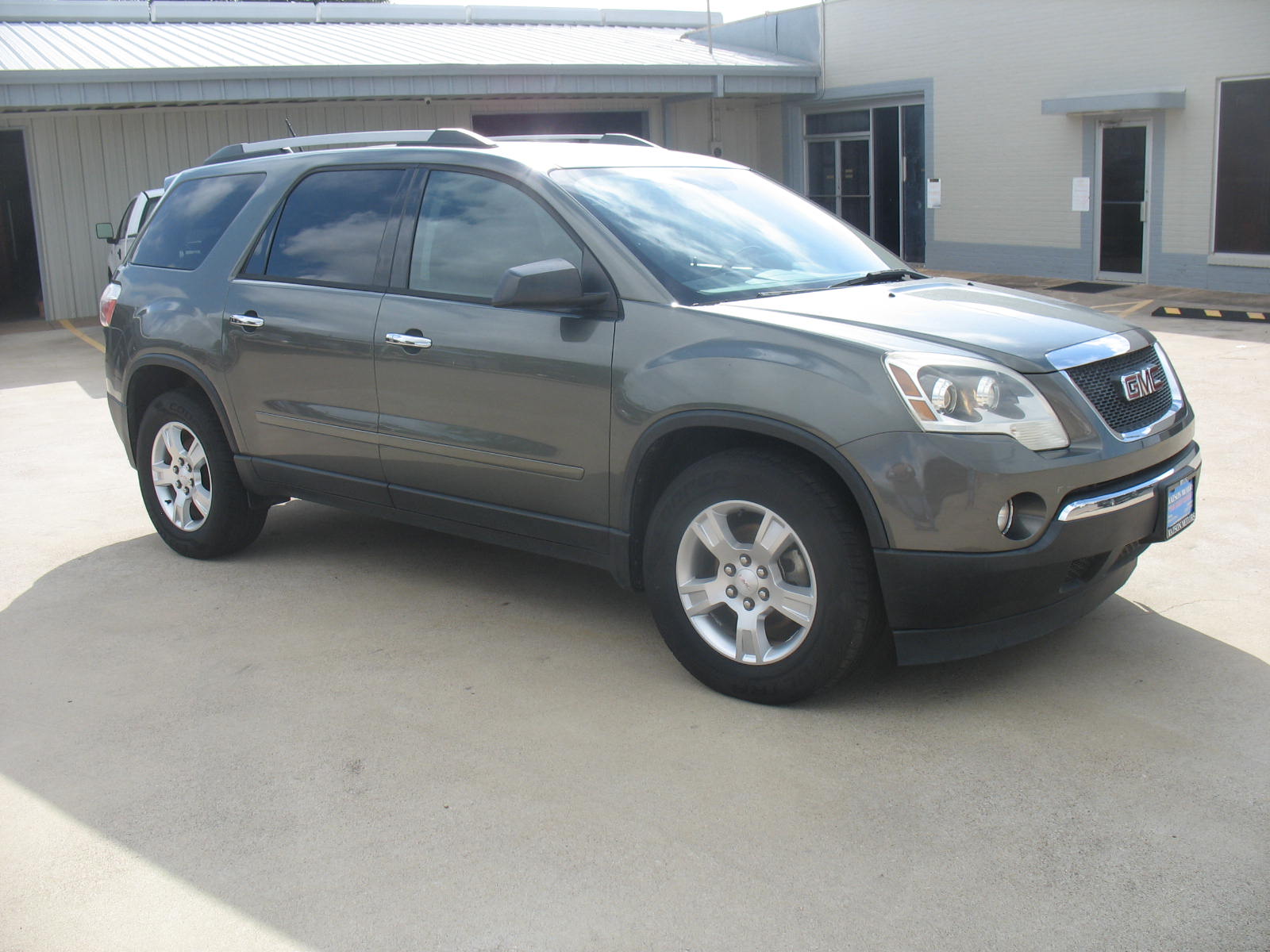 2011 GMC Acadia AWD (CASH SALE ONLY)